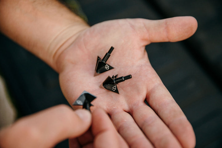AC Hole Punch Broadhead 100 grain – 3-blade integrated spreaders